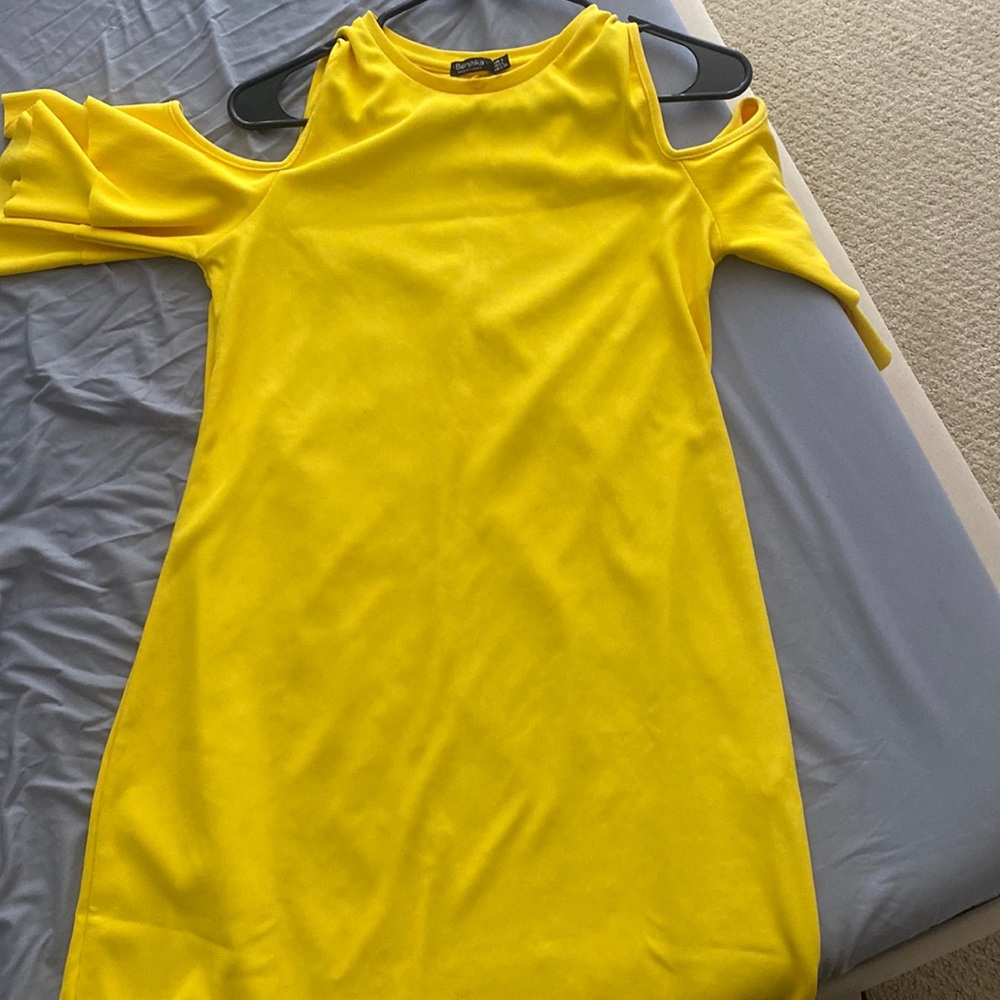 Yellow cute dress